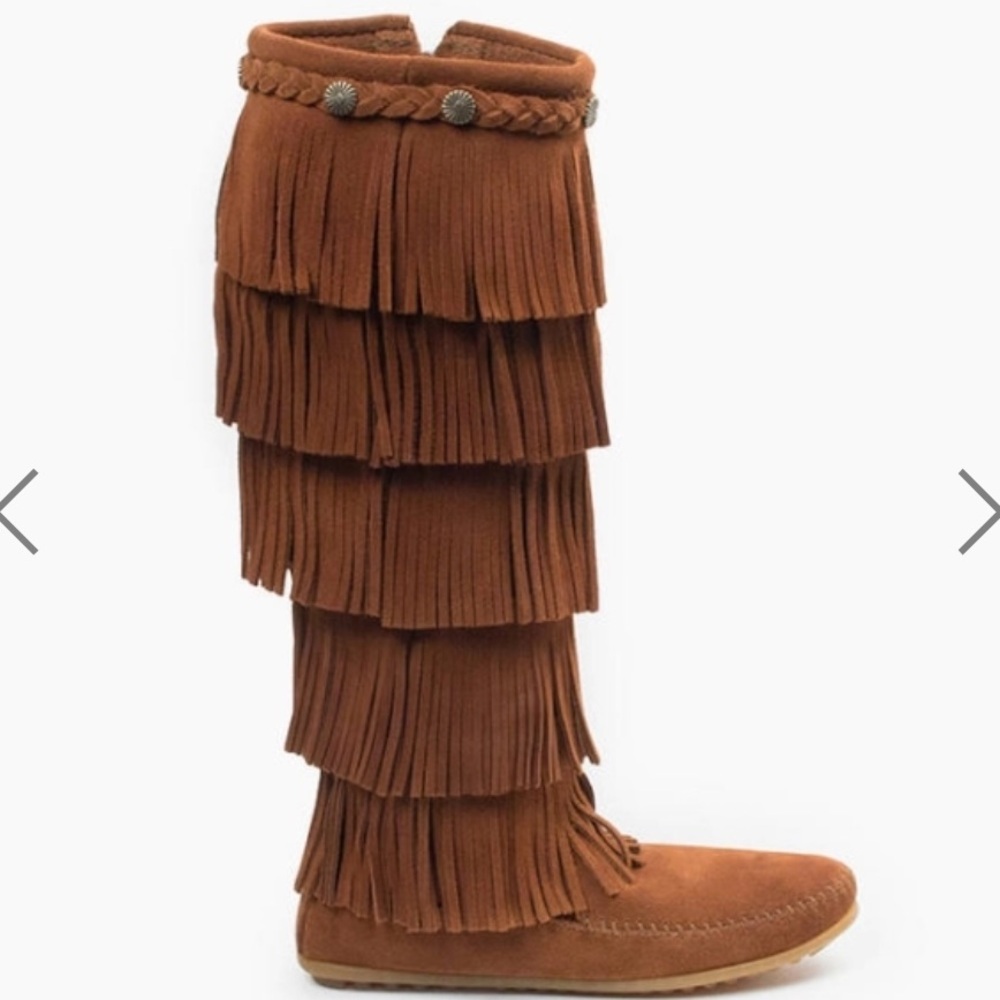 Minnetonka 5 layer fringe moccasins